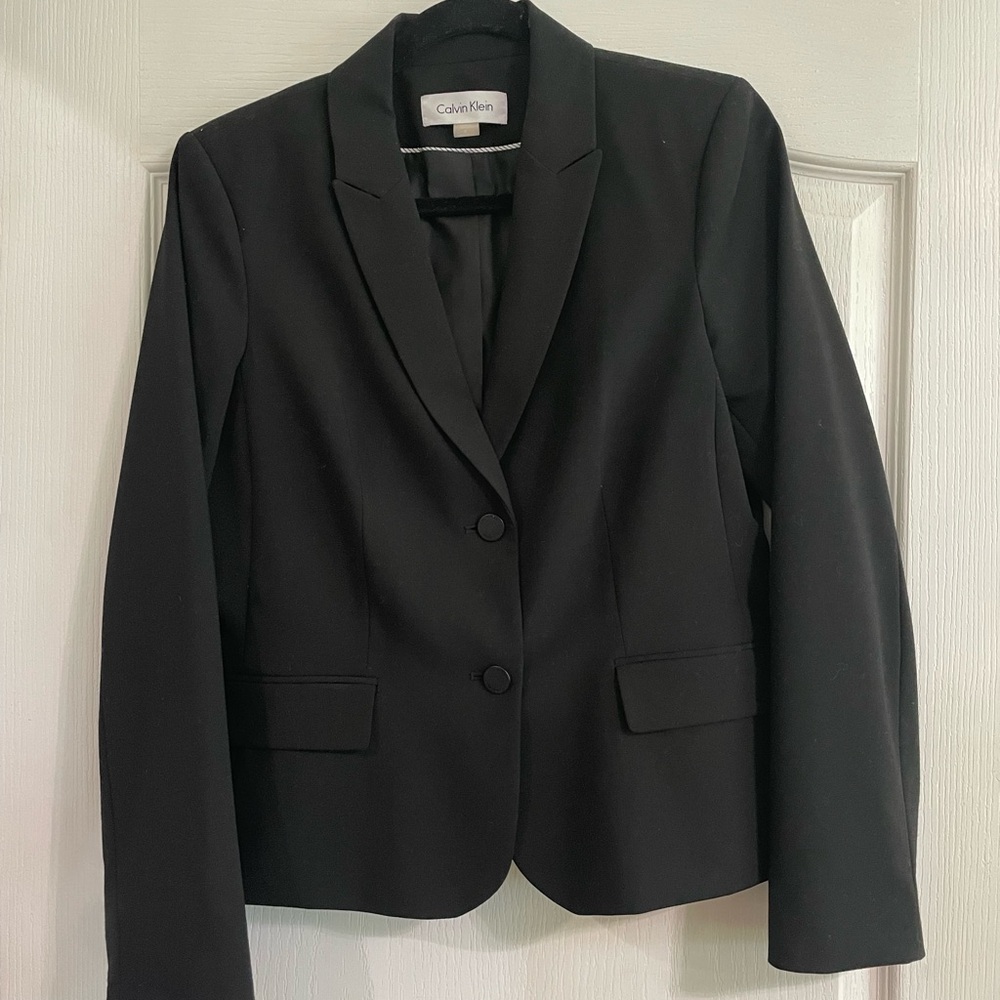 Calvin Klein Women's Black Single-Breasted Two-Button Blazer